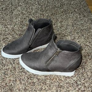 High-Top wedged Sneakers